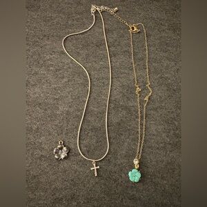 Gold toned Necklaces and pendant